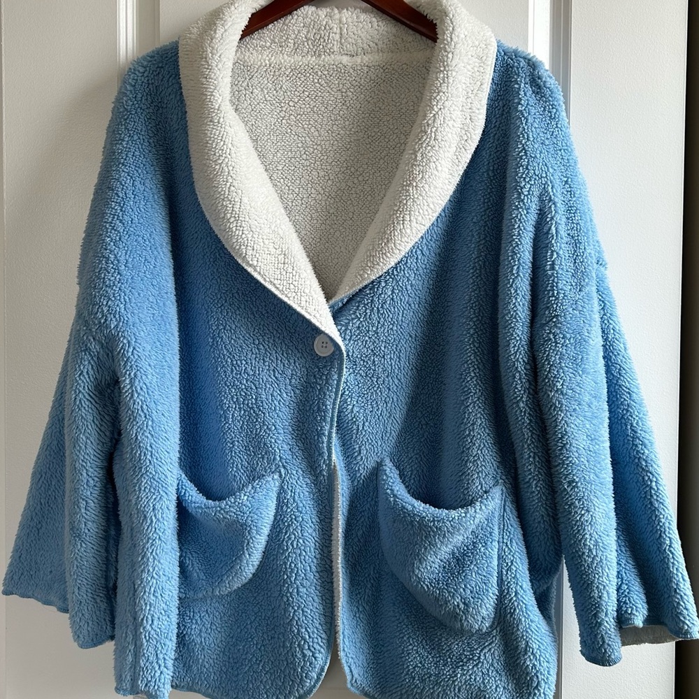 Cozy Sherpa Wrap, Blue/White, One Size